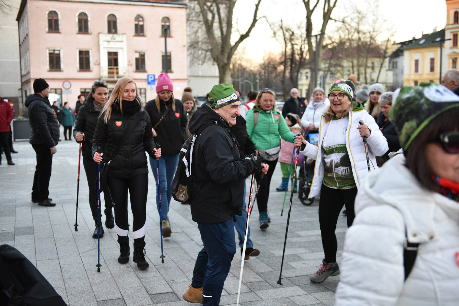Pobiegli dla WOŚP w „Biegu z Serduszkiem” na Placu Słowiańskim