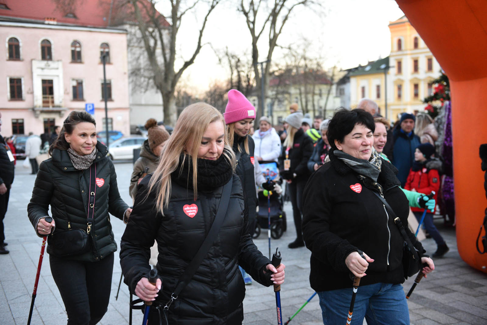Pobiegli dla WOŚP w „Biegu z Serduszkiem” na Placu Słowiańskim