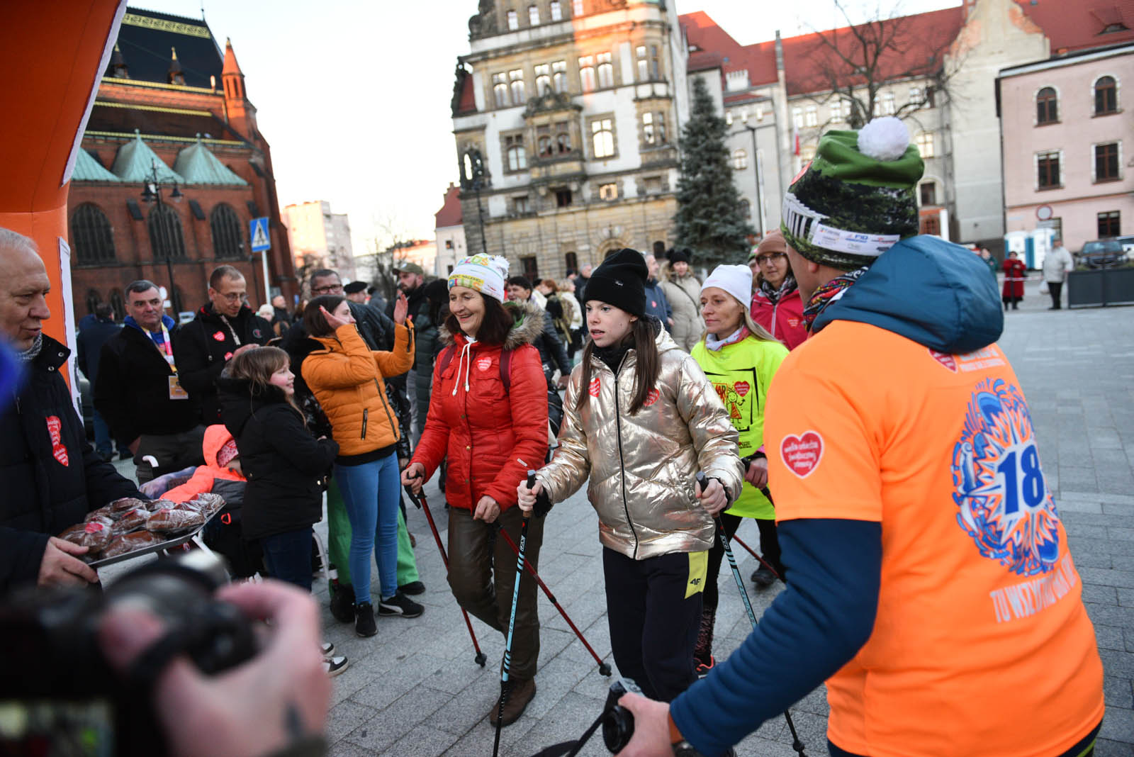 Pobiegli dla WOŚP w „Biegu z Serduszkiem” na Placu Słowiańskim