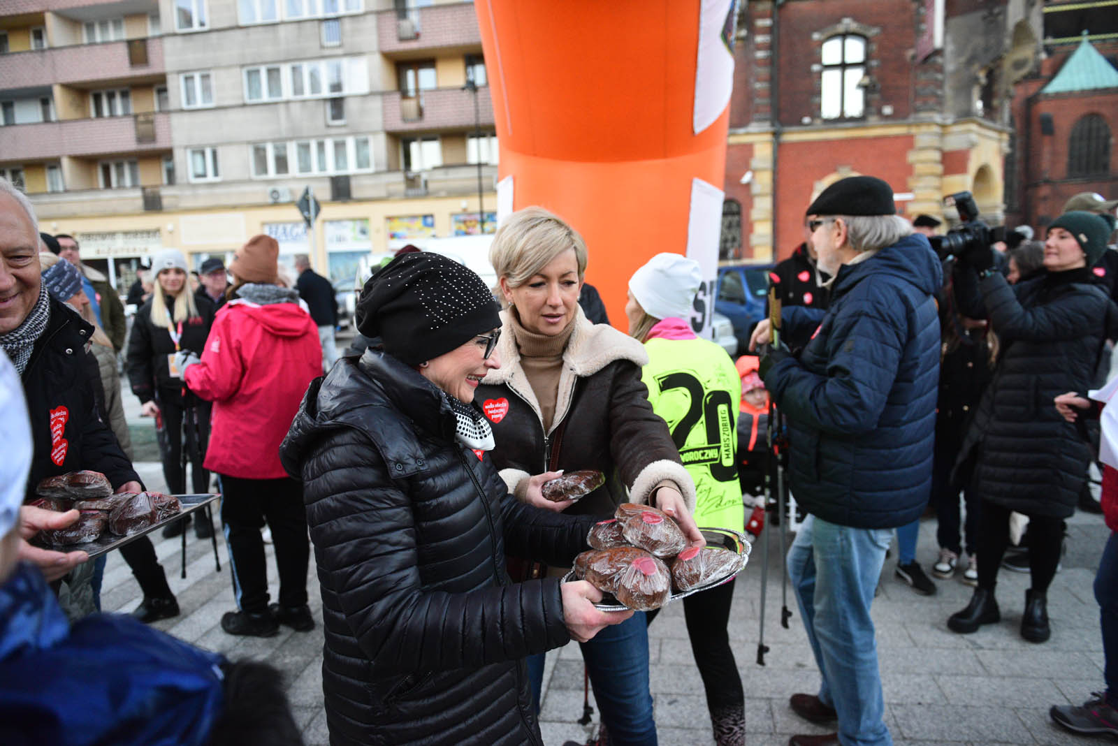 Pobiegli dla WOŚP w „Biegu z Serduszkiem” na Placu Słowiańskim