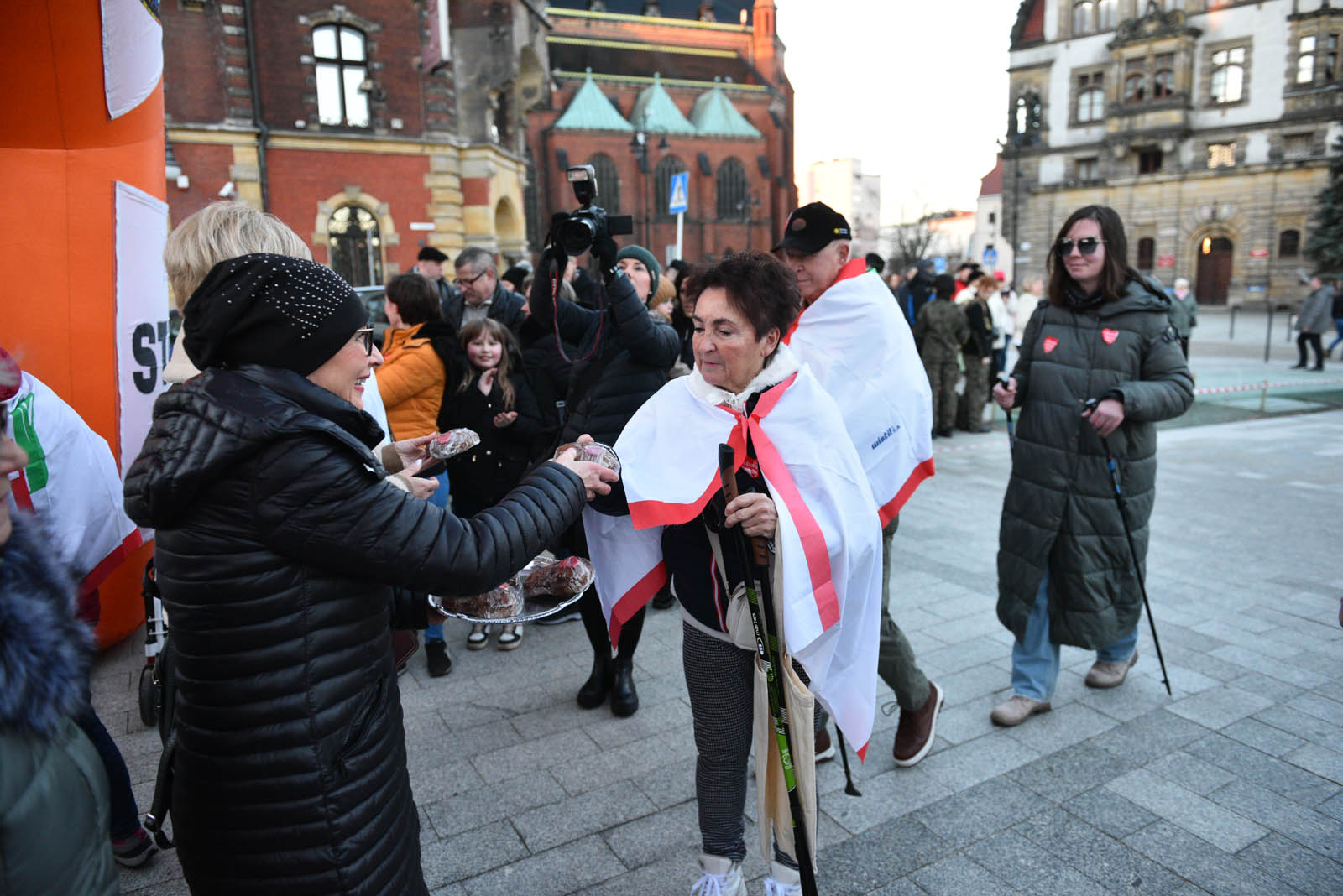 Pobiegli dla WOŚP w „Biegu z Serduszkiem” na Placu Słowiańskim