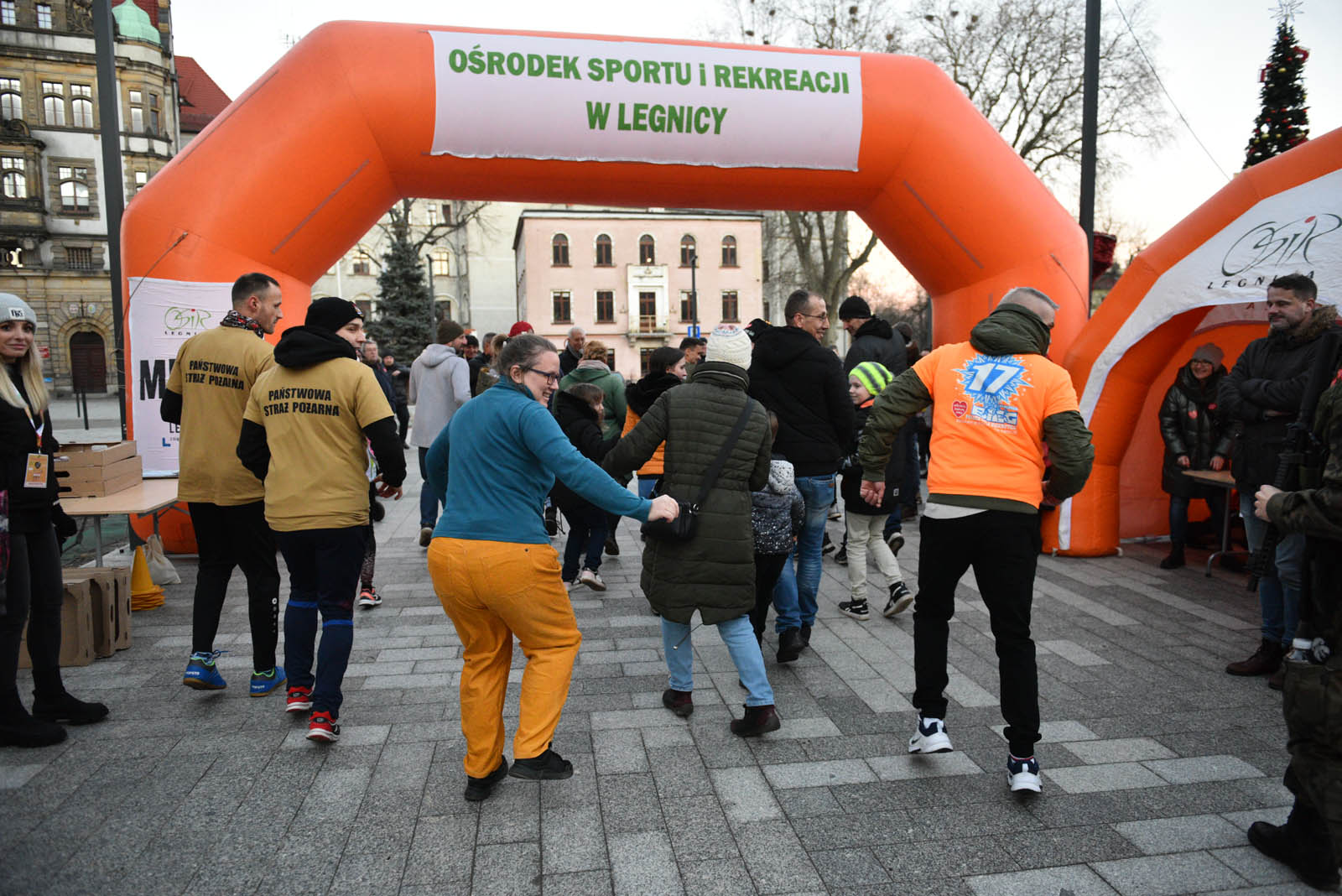 Pobiegli dla WOŚP w „Biegu z Serduszkiem” na Placu Słowiańskim