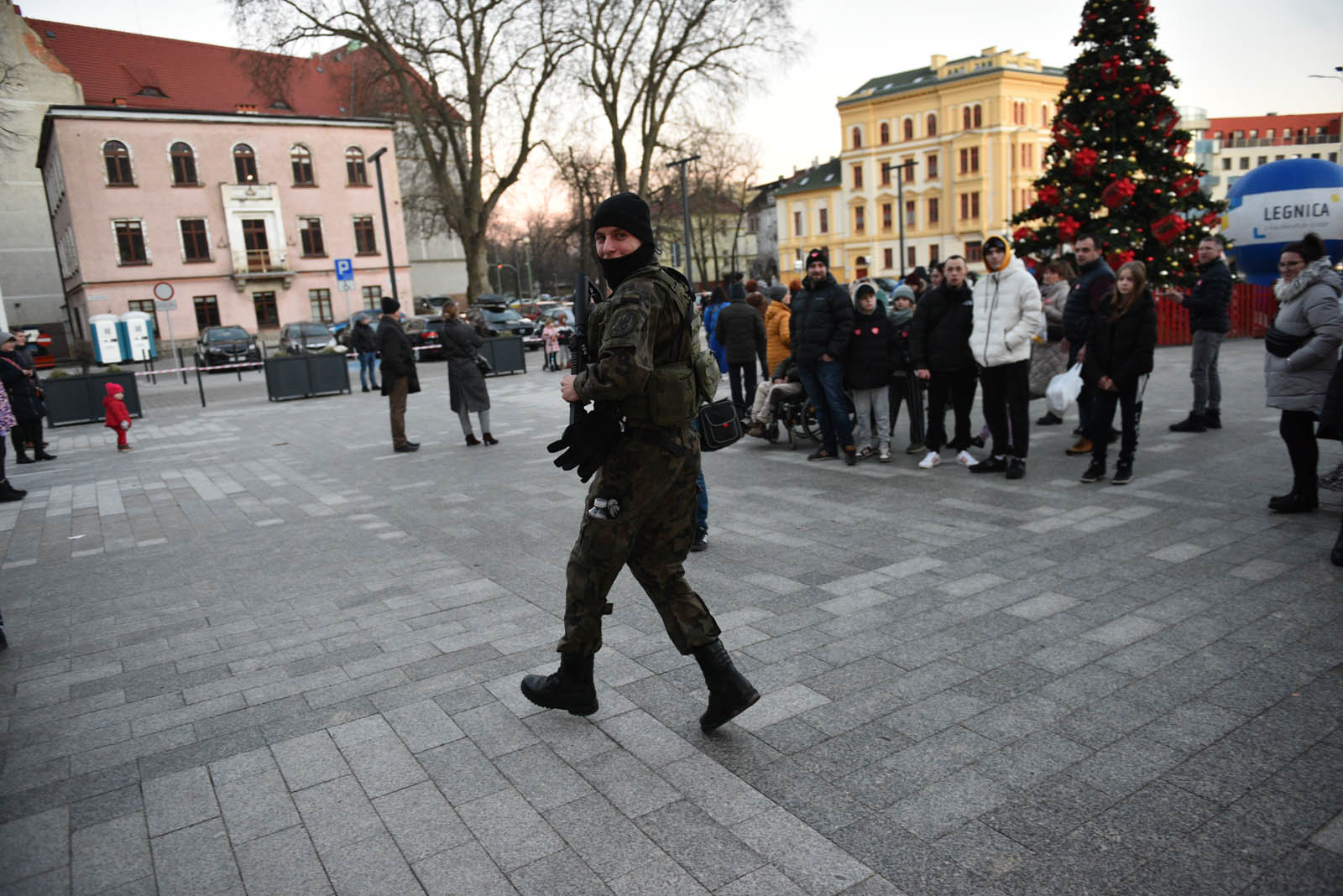 Pobiegli dla WOŚP w „Biegu z Serduszkiem” na Placu Słowiańskim