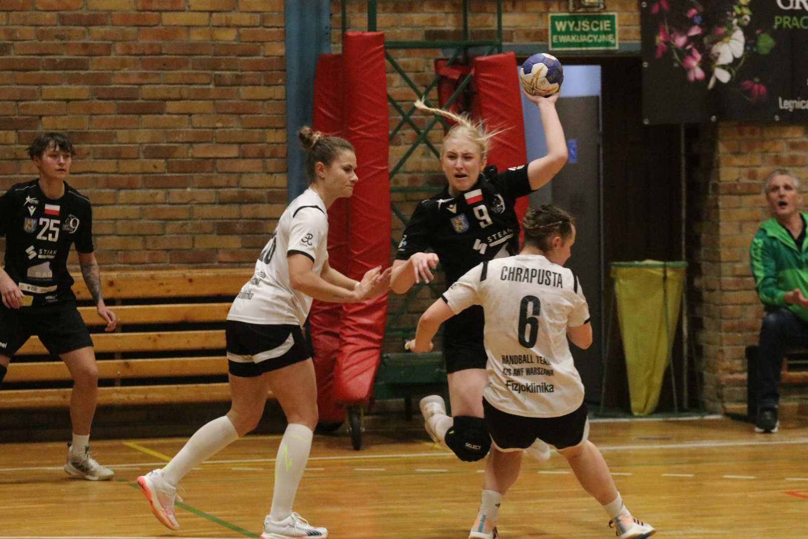Cenne zwycięstwo Dziewiątki Legnica i awans w tabeli