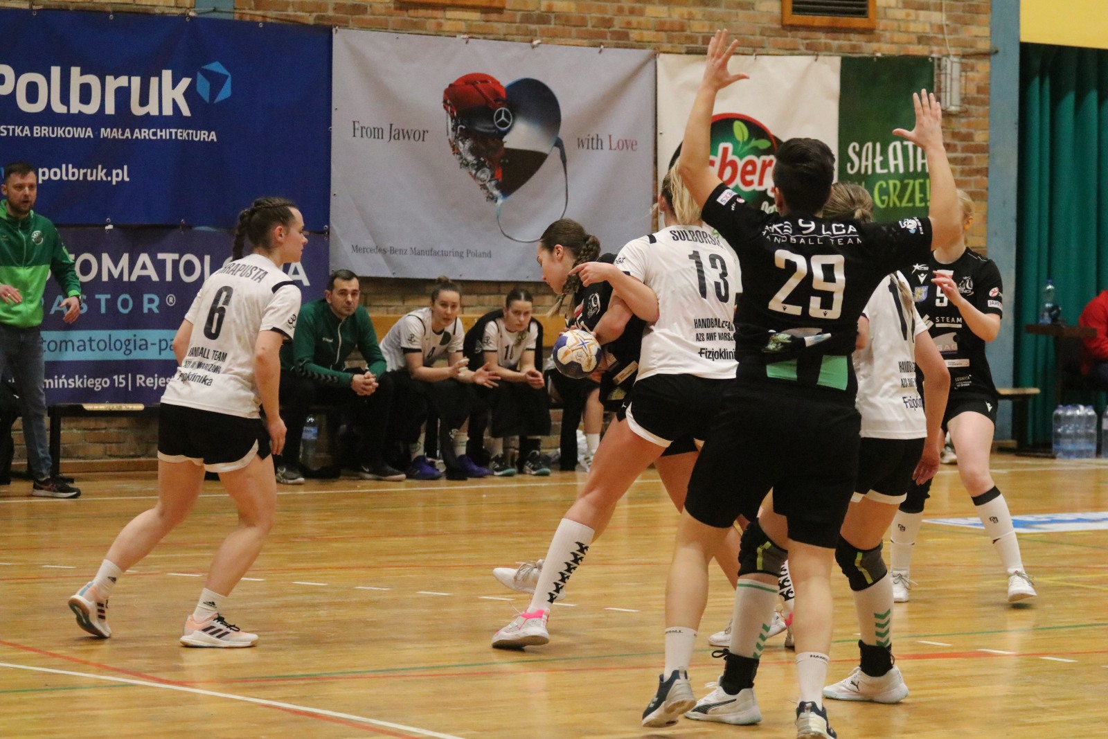 Cenne zwycięstwo Dziewiątki Legnica i awans w tabeli