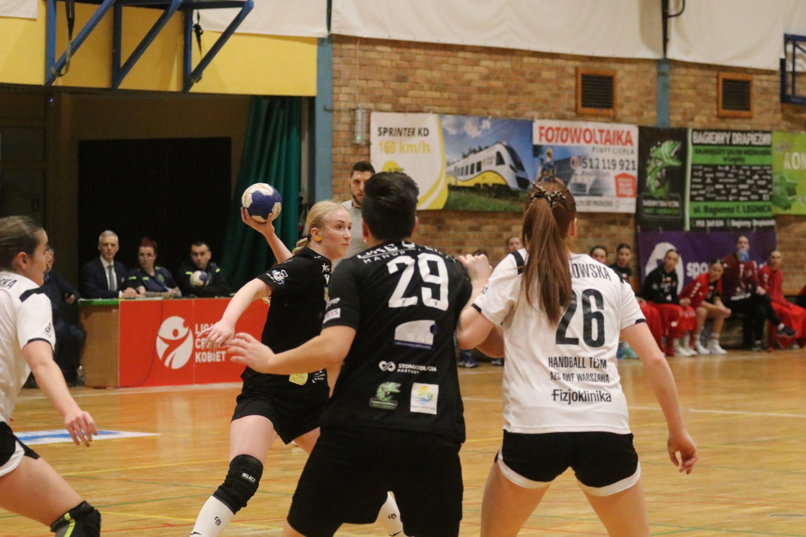 Cenne zwycięstwo Dziewiątki Legnica i awans w tabeli
