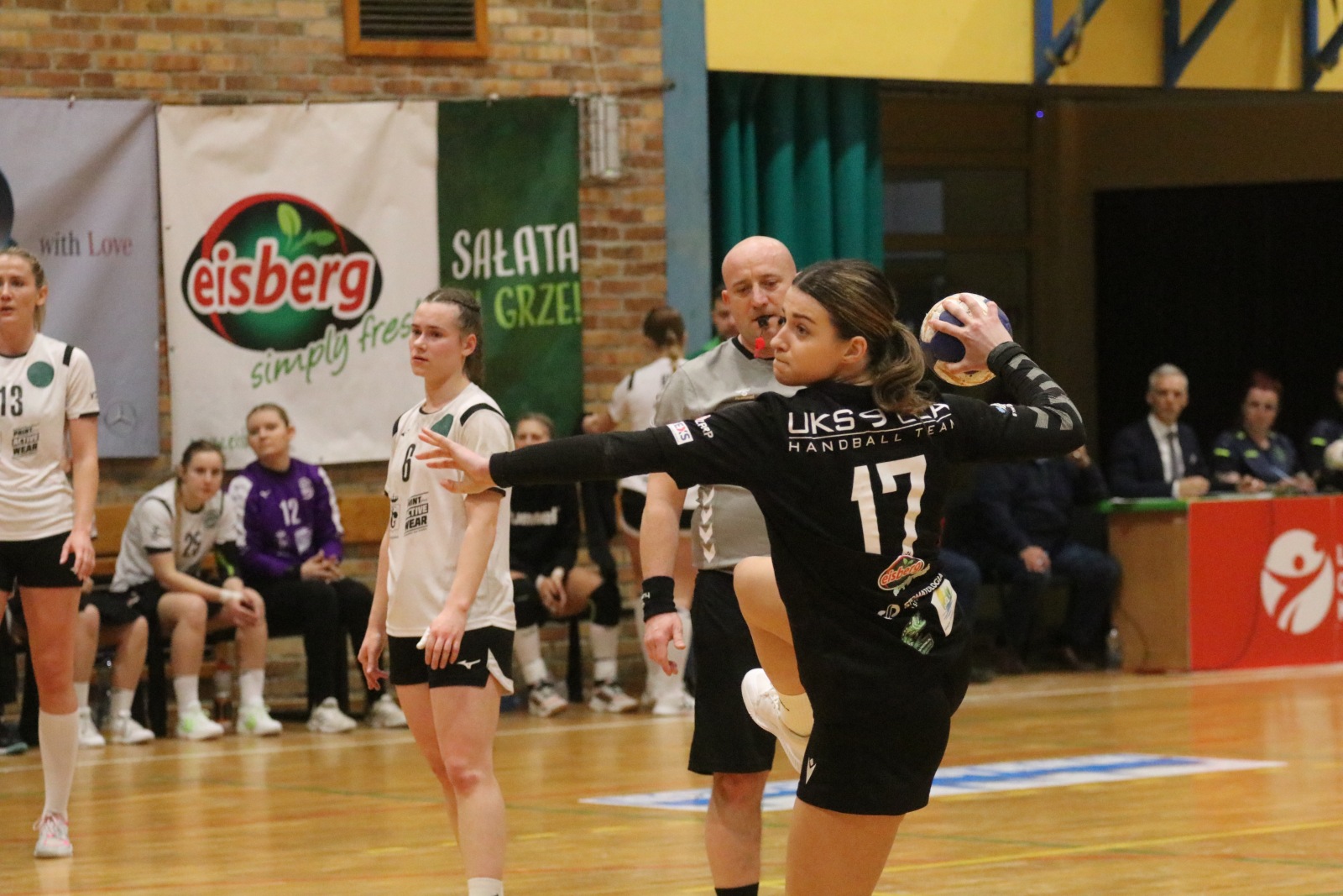 Cenne zwycięstwo Dziewiątki Legnica i awans w tabeli