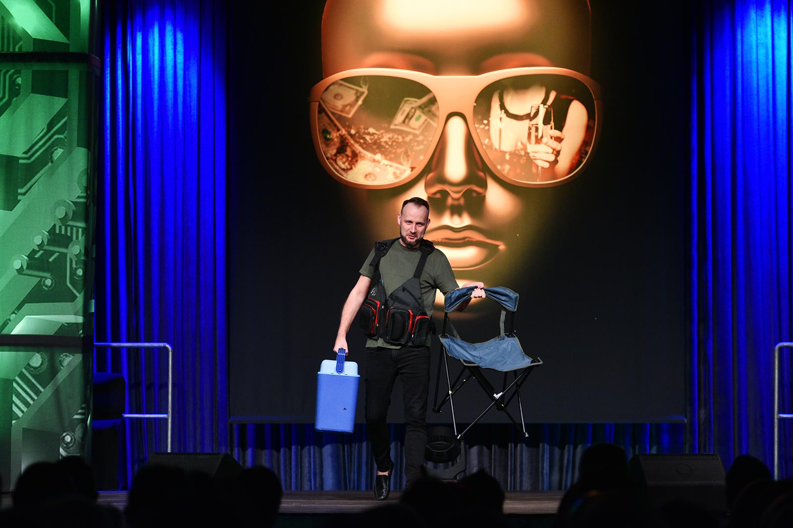 „Dwudziestka”, czyli Kabaret Skeczów wcale nie Męczących