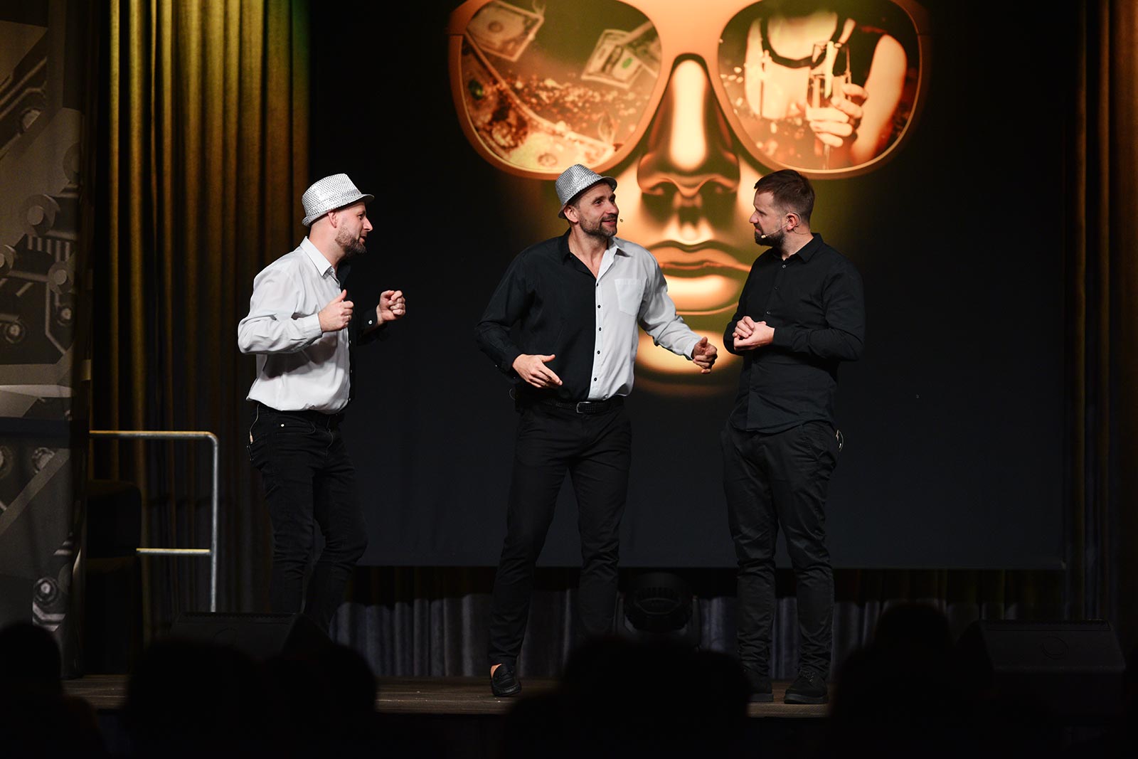 „Dwudziestka”, czyli Kabaret Skeczów wcale nie Męczących