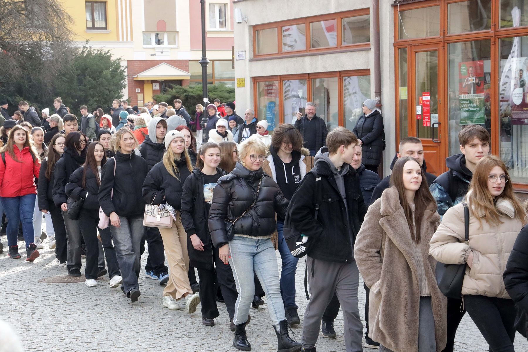 Legniccy maturzyści zatańczyli „Poloneza dla Witelona”