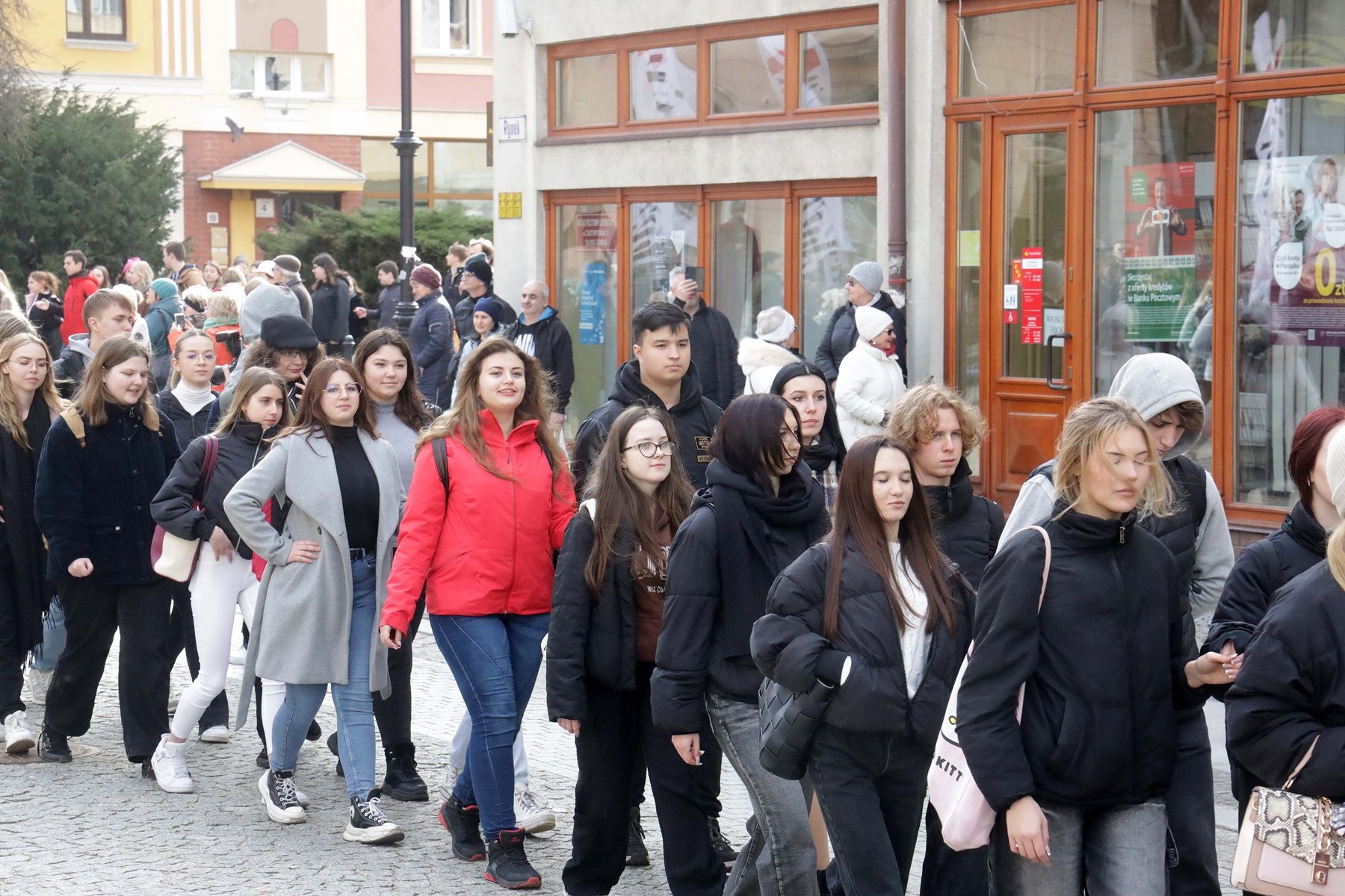 Legniccy maturzyści zatańczyli „Poloneza dla Witelona”