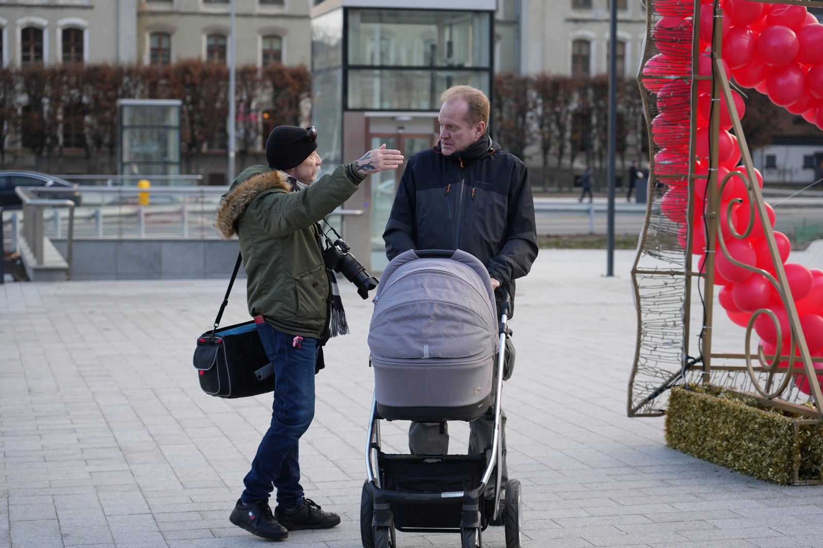Zakochani w Legnicy 13 lutego przyszli na plac Słowiański
