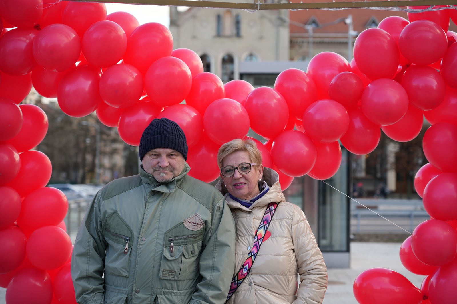 Zakochani w Legnicy 13 lutego przyszli na plac Słowiański
