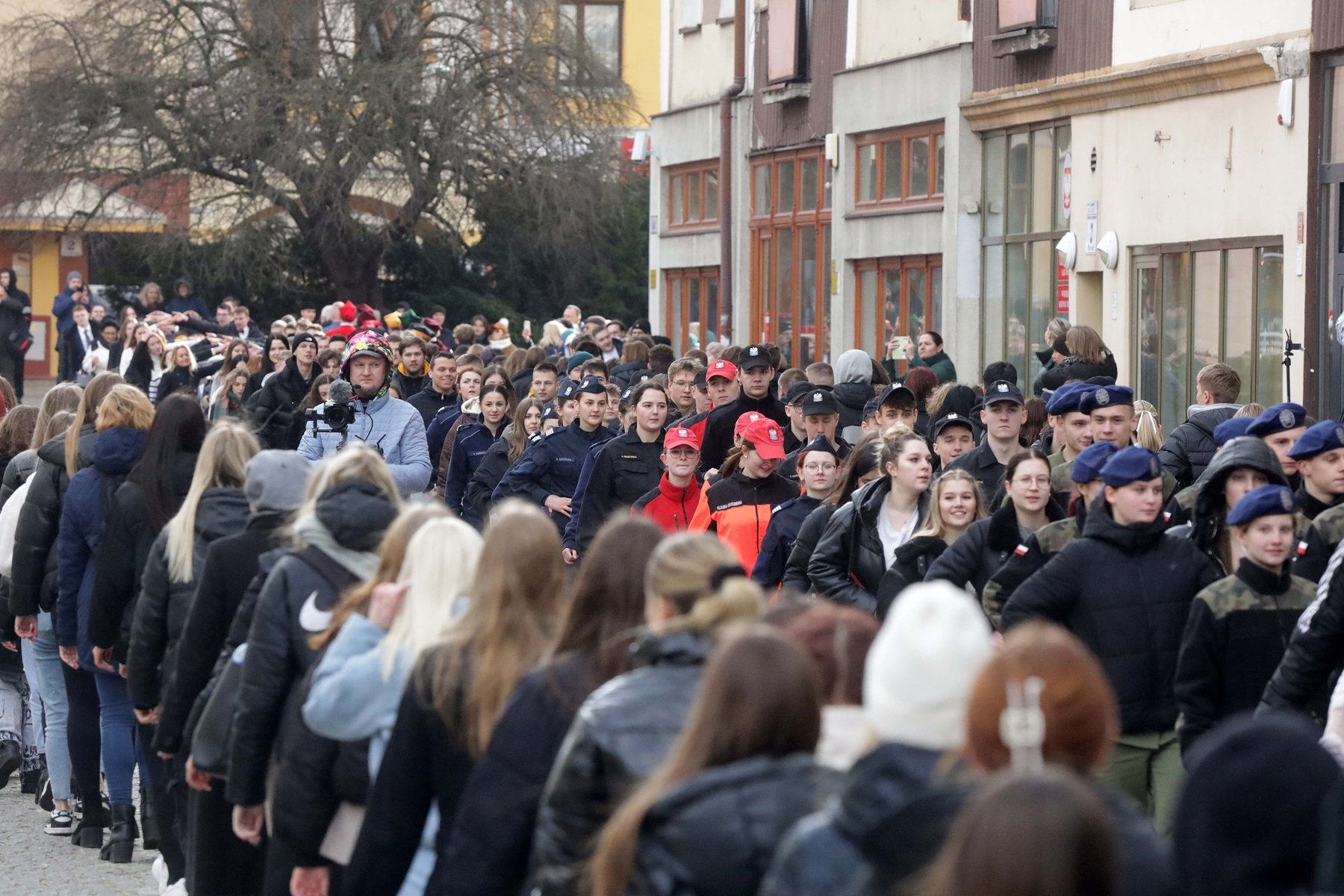Legniccy maturzyści zatańczyli „Poloneza dla Witelona”