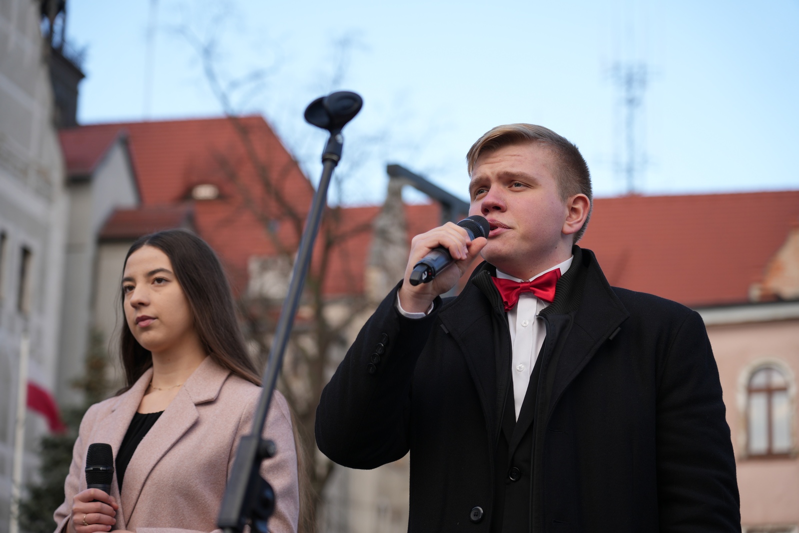 Zakochani w Legnicy 13 lutego przyszli na plac Słowiański
