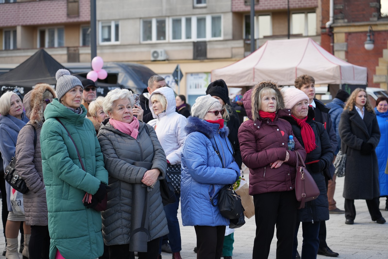 Zakochani w Legnicy 13 lutego przyszli na plac Słowiański
