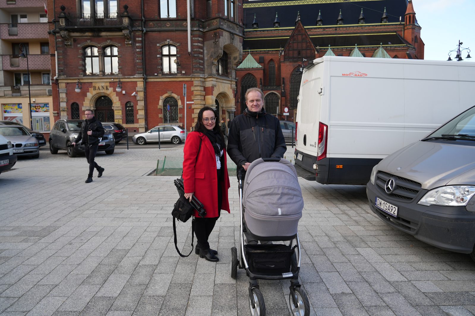 Zakochani w Legnicy 13 lutego przyszli na plac Słowiański
