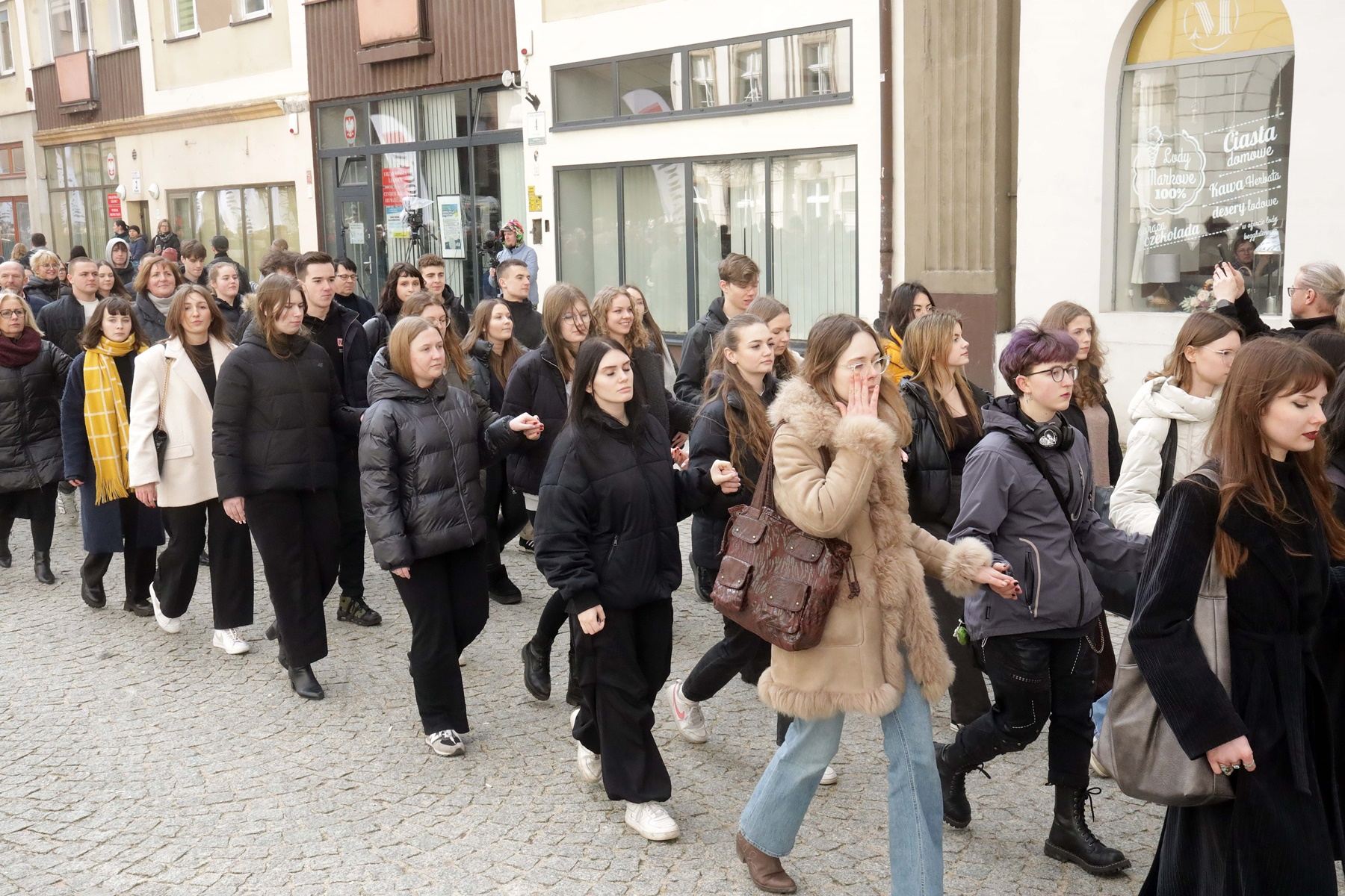 Legniccy maturzyści zatańczyli „Poloneza dla Witelona”
