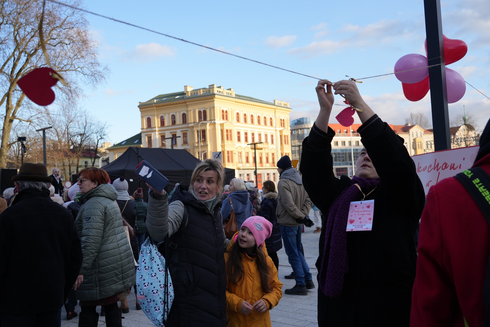 Zakochani w Legnicy 13 lutego przyszli na plac Słowiański

