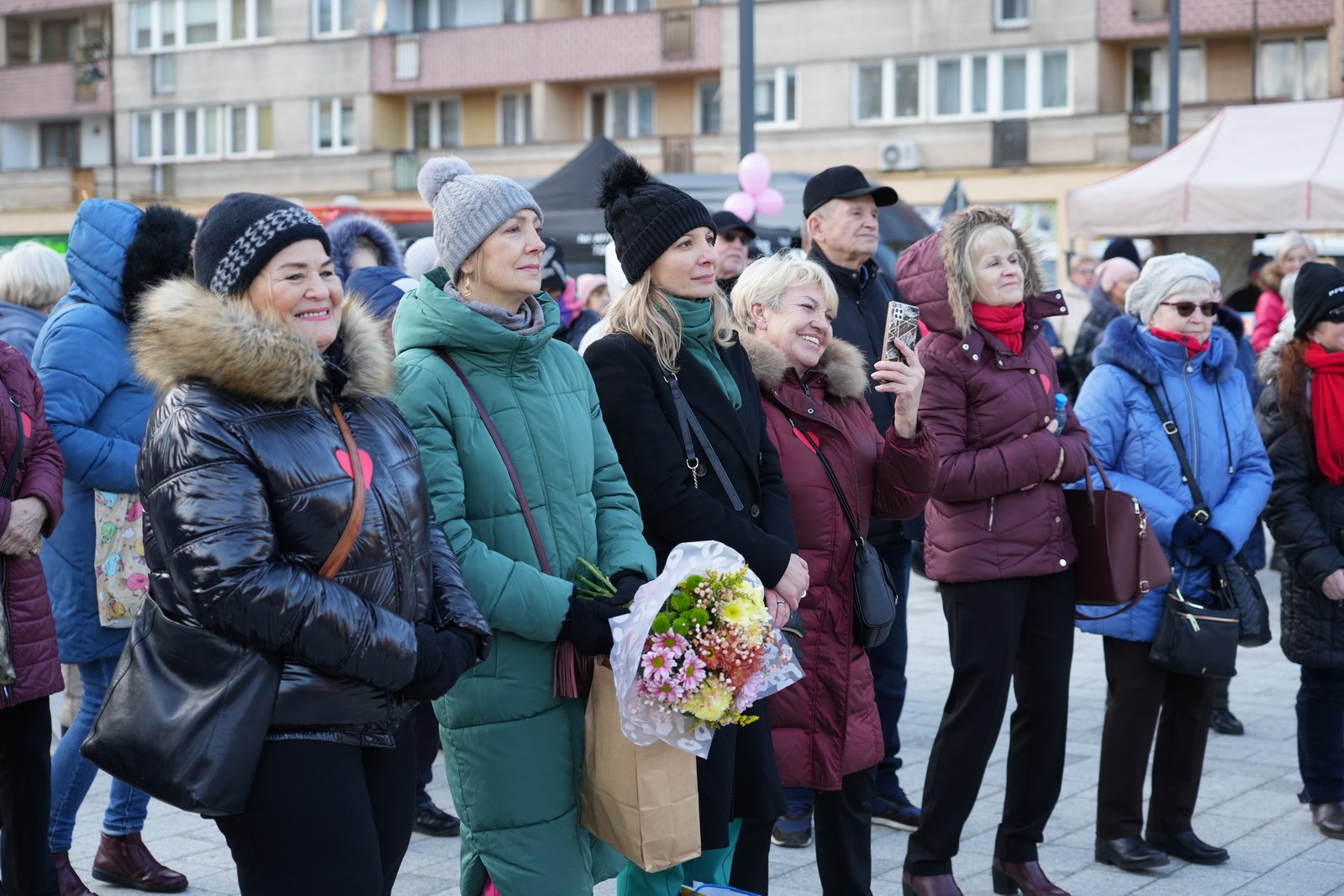 Zakochani w Legnicy 13 lutego przyszli na plac Słowiański
