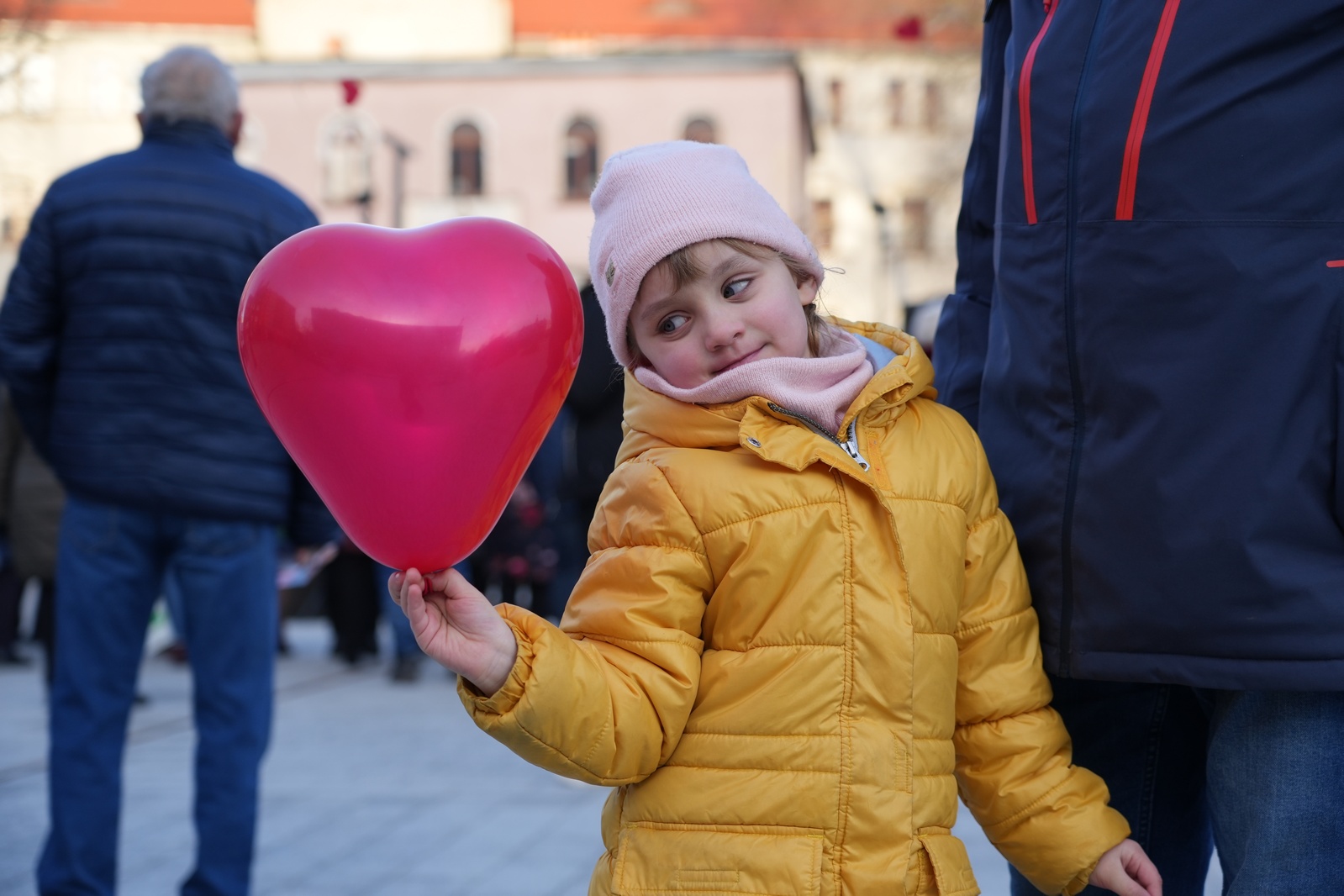 Zakochani w Legnicy 13 lutego przyszli na plac Słowiański
