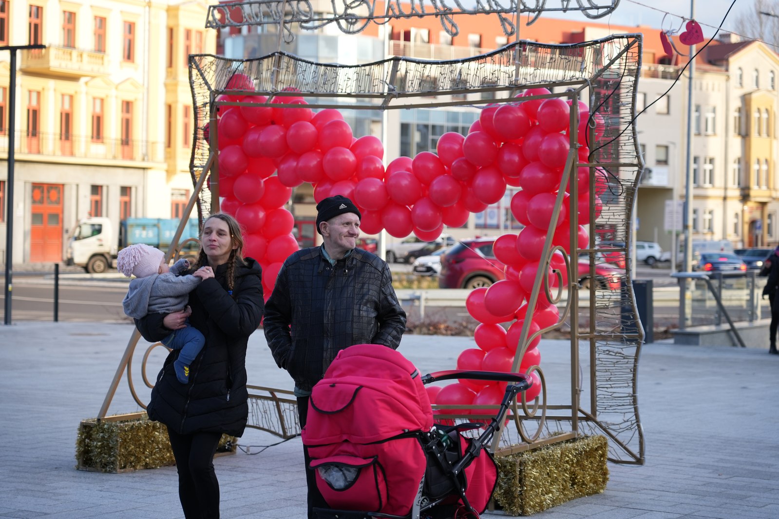 Zakochani w Legnicy 13 lutego przyszli na plac Słowiański
