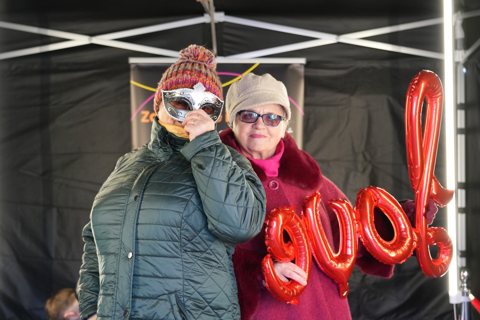 Zakochani w Legnicy 13 lutego przyszli na plac Słowiański

