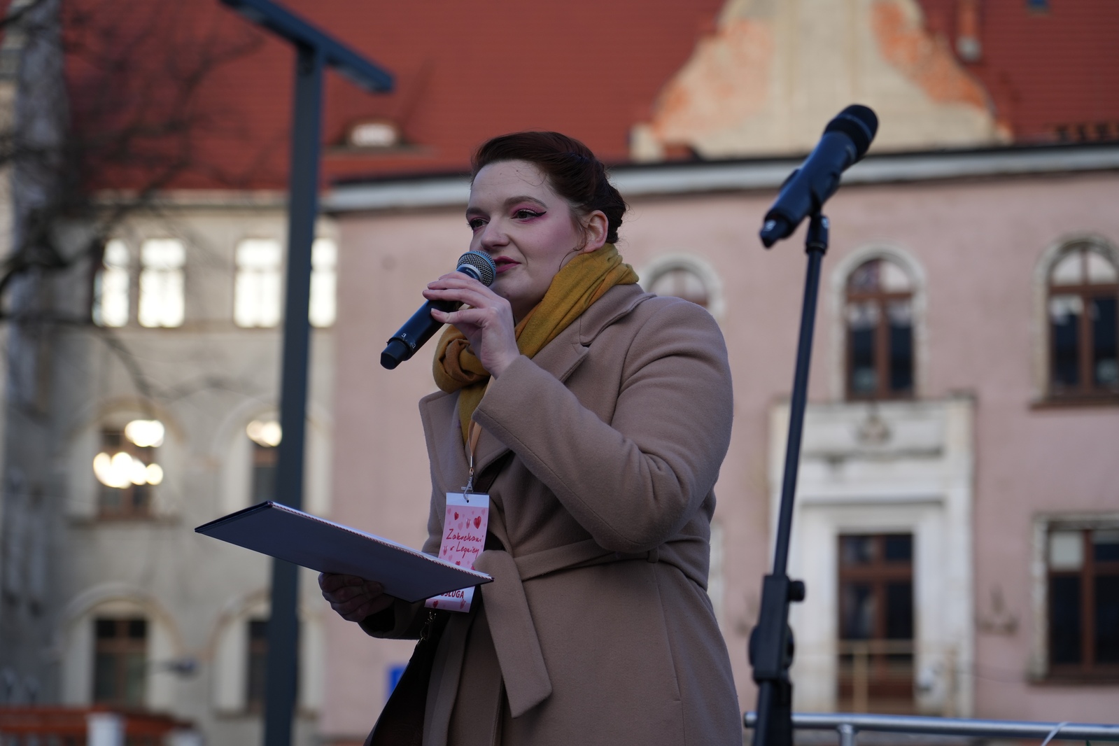 Zakochani w Legnicy 13 lutego przyszli na plac Słowiański
