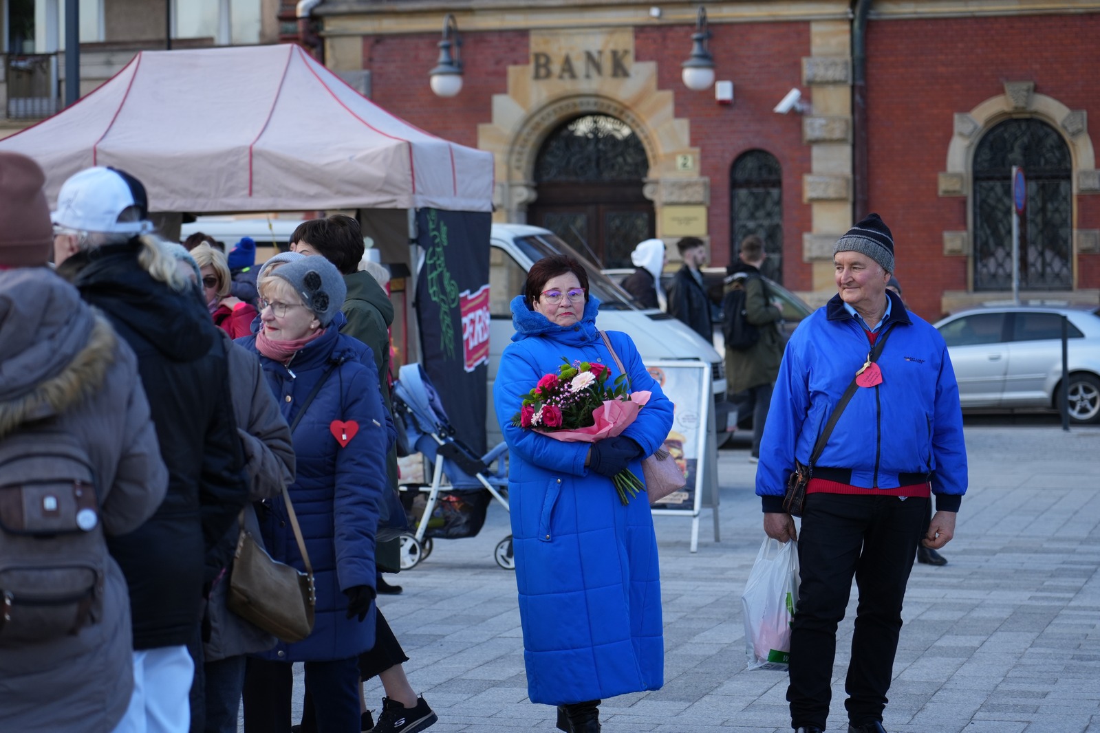 Zakochani w Legnicy 13 lutego przyszli na plac Słowiański
