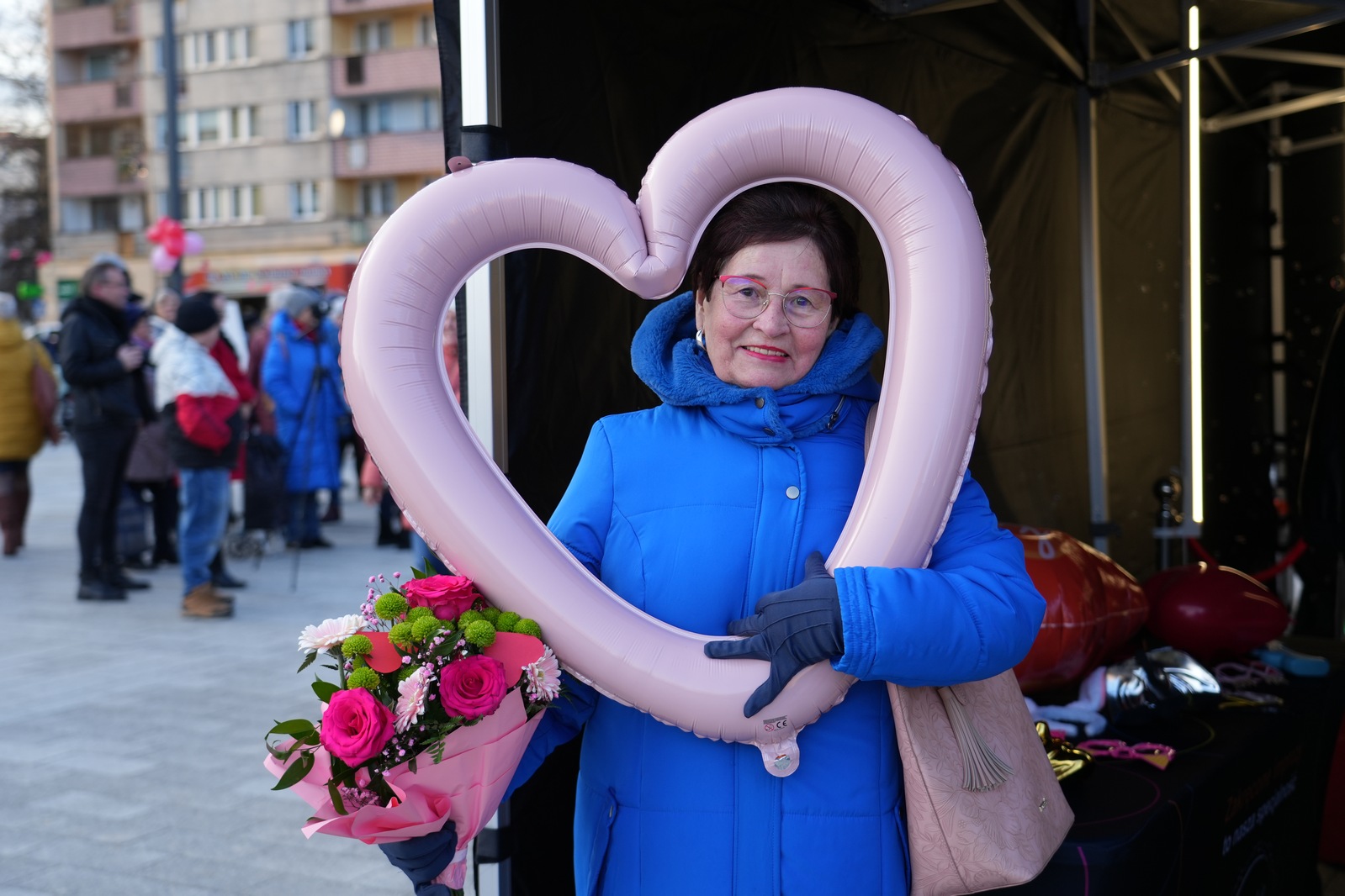 Zakochani w Legnicy 13 lutego przyszli na plac Słowiański
