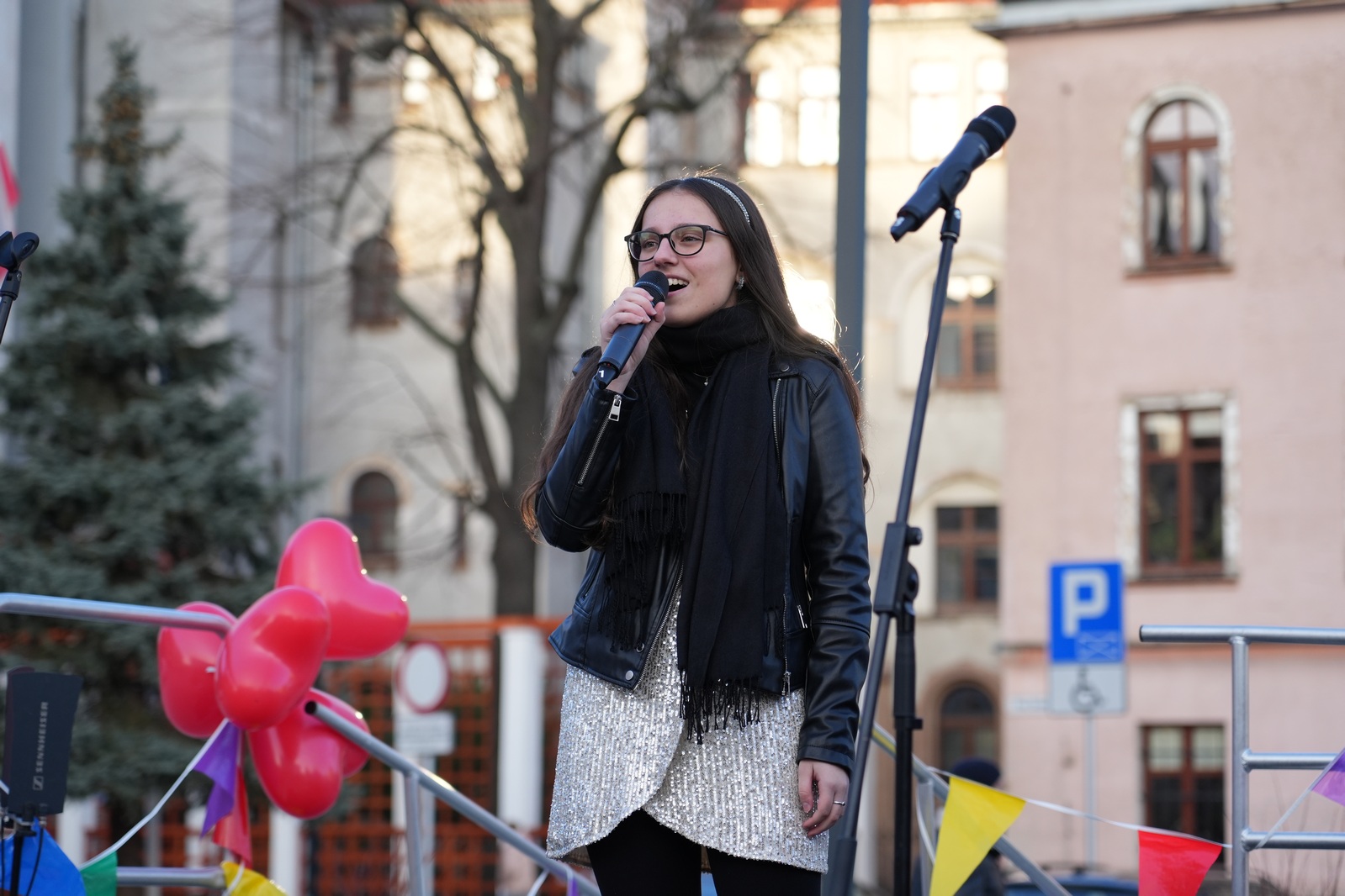 Zakochani w Legnicy 13 lutego przyszli na plac Słowiański
