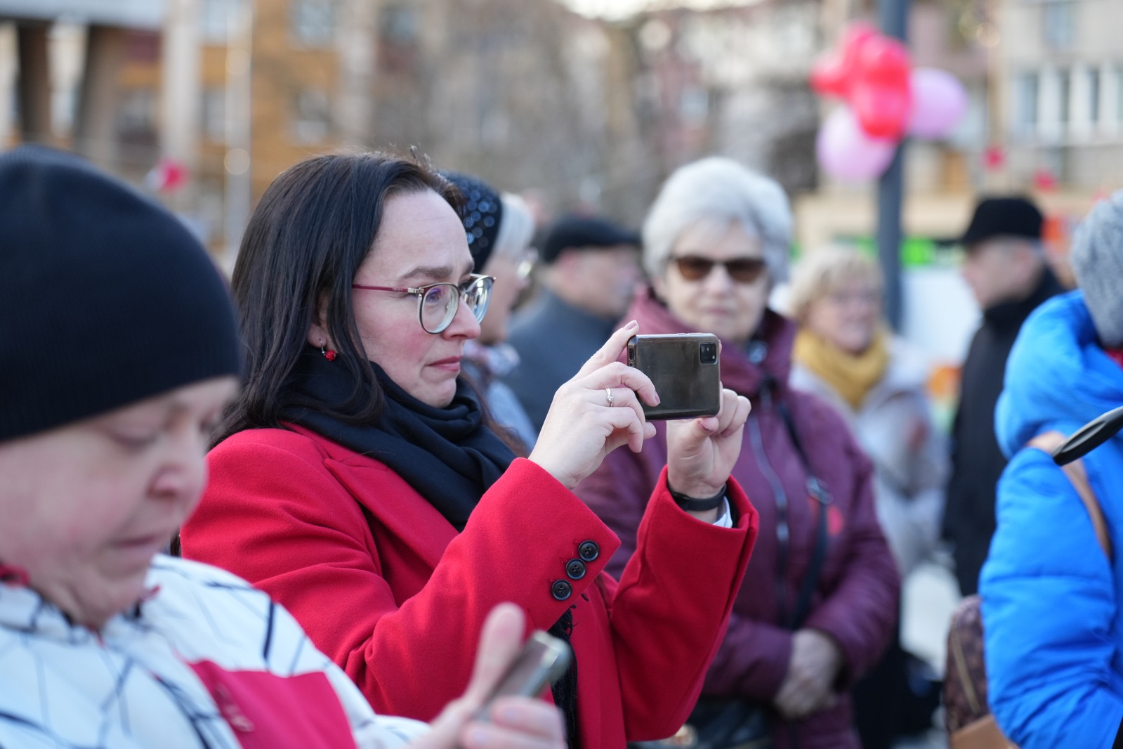 Zakochani w Legnicy 13 lutego przyszli na plac Słowiański
