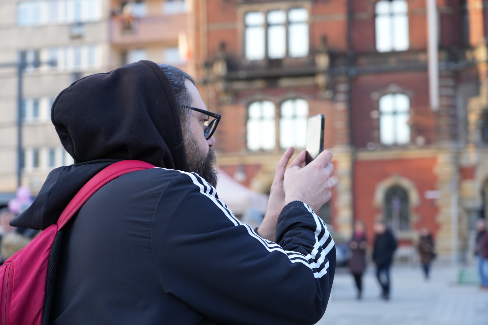 Zakochani w Legnicy 13 lutego przyszli na plac Słowiański
