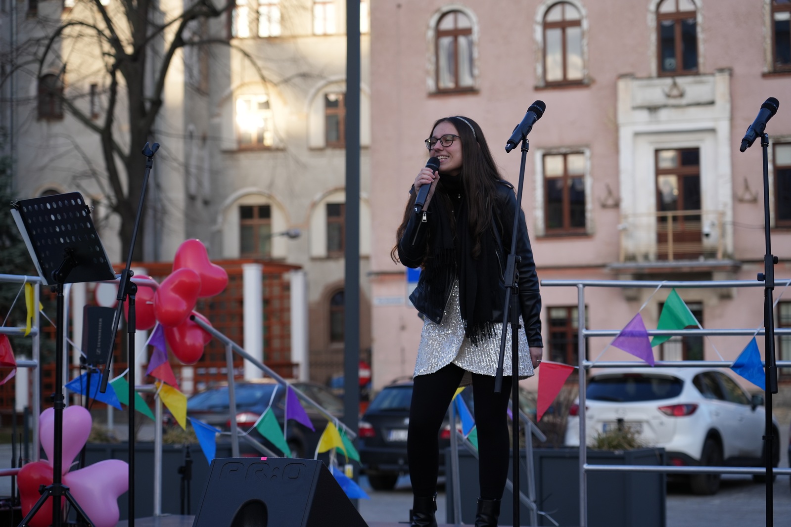 Zakochani w Legnicy 13 lutego przyszli na plac Słowiański
