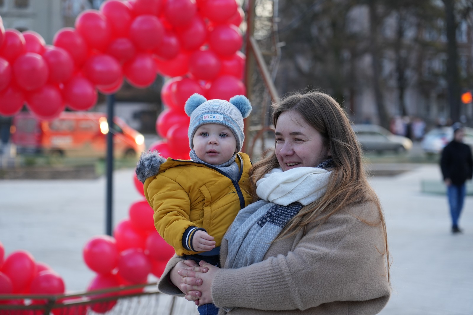 Zakochani w Legnicy 13 lutego przyszli na plac Słowiański
