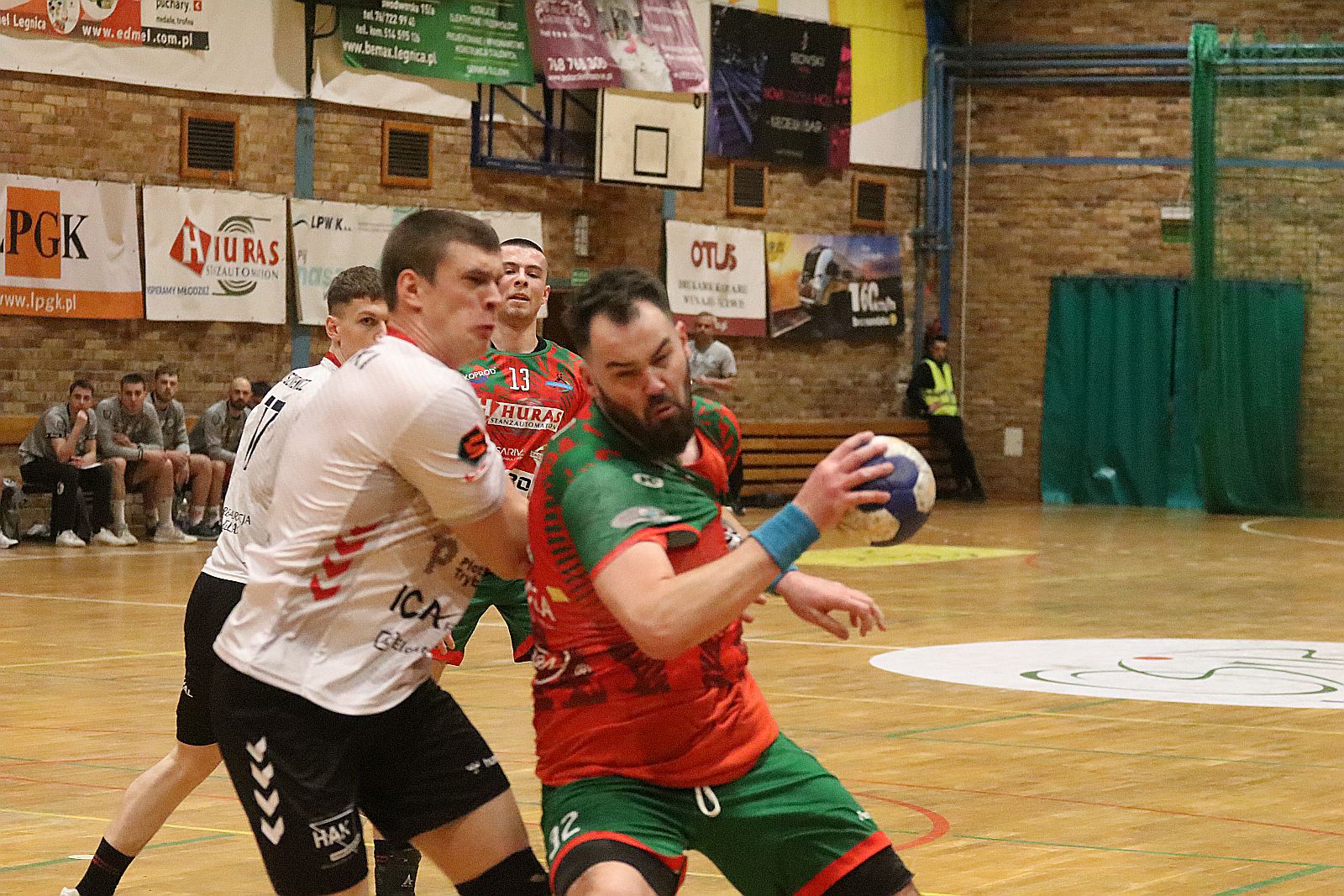 Po wyrównanym meczu Siódemka Legnica przegrywa z Piotrkowianinem