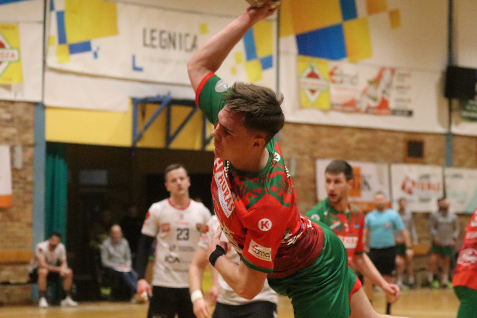 Po wyrównanym meczu Siódemka Legnica przegrywa z Piotrkowianinem