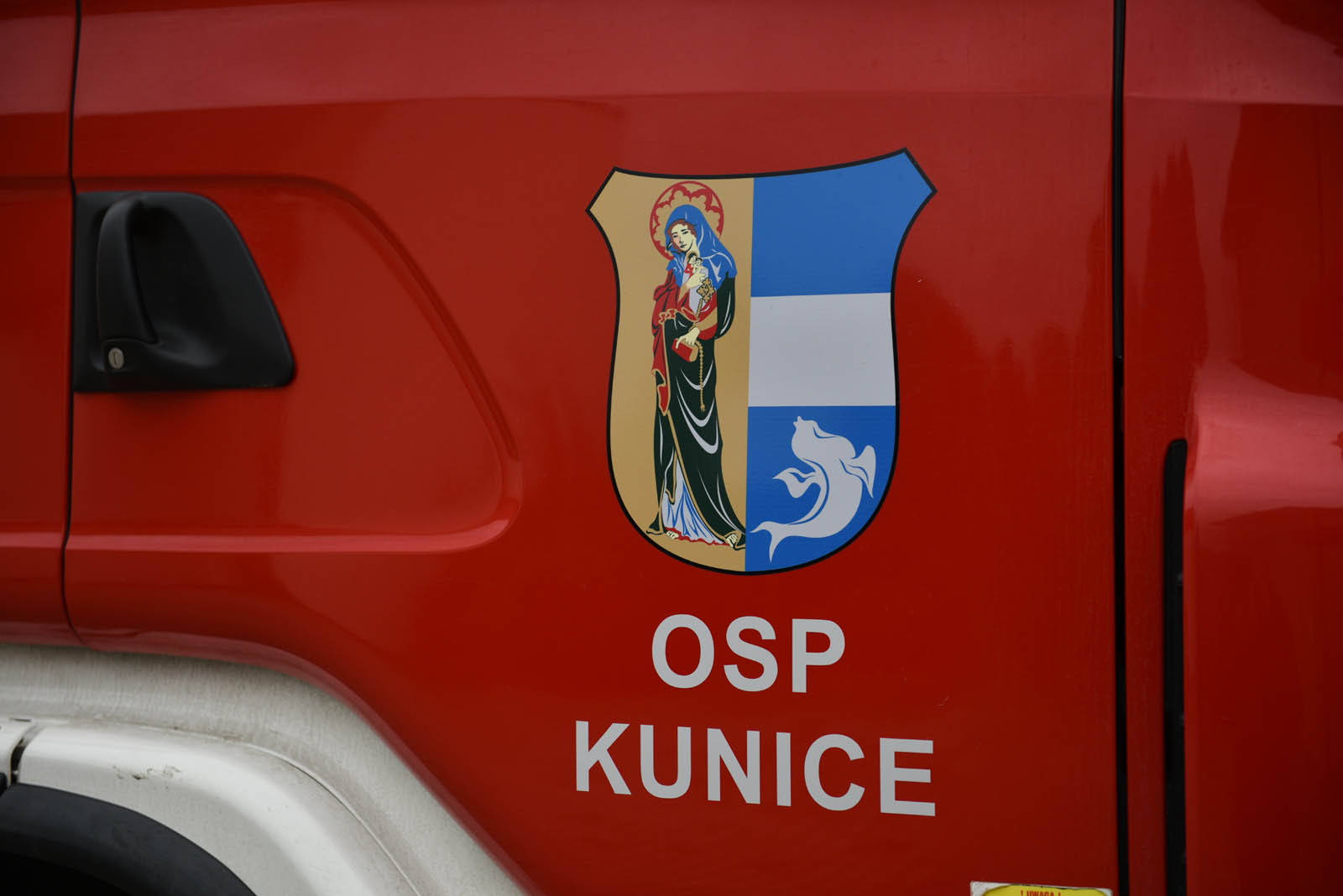 Strażacy z nowym samochodem. Trafił do nich z PSP w Legnicy