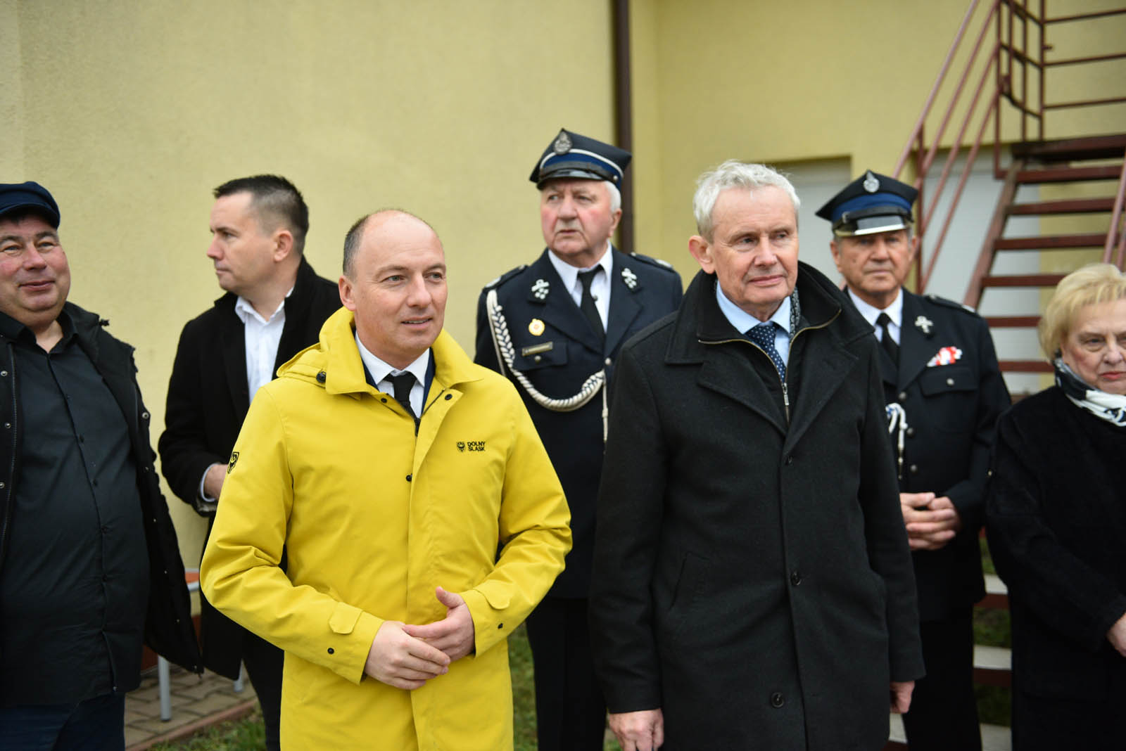 Strażacy z nowym samochodem. Trafił do nich z PSP w Legnicy