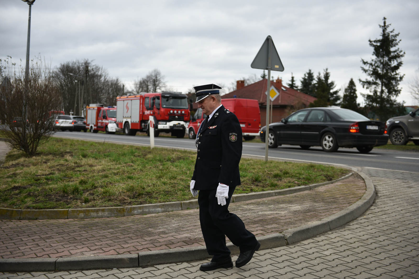 Strażacy z nowym samochodem. Trafił do nich z PSP w Legnicy