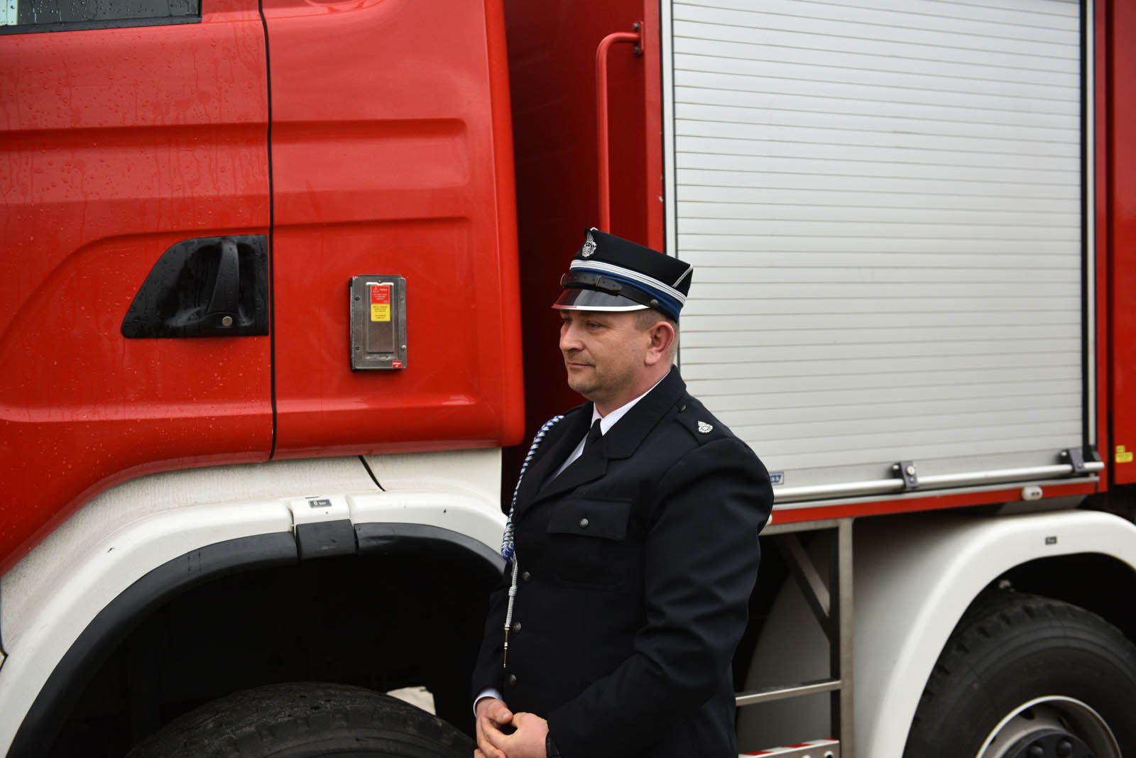 Strażacy z nowym samochodem. Trafił do nich z PSP w Legnicy