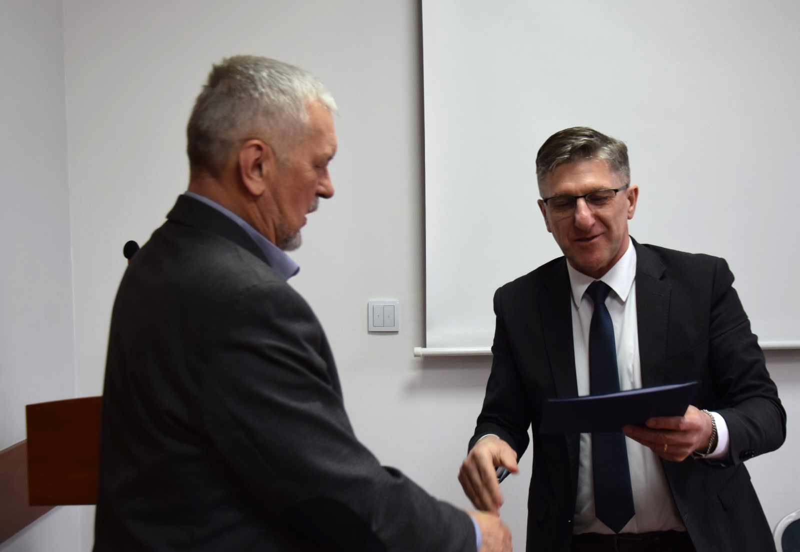 Będzie rewitalizacja placu Słowiańskiego przy starostwie
