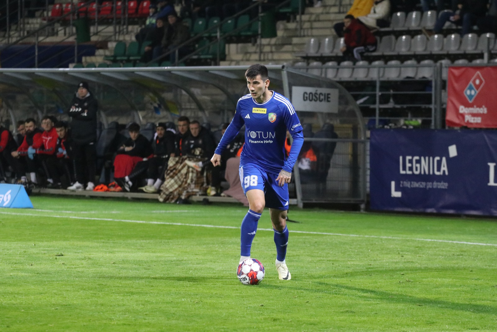 Miedź Legnica pokonała stołeczną Polonię po golach Antonika