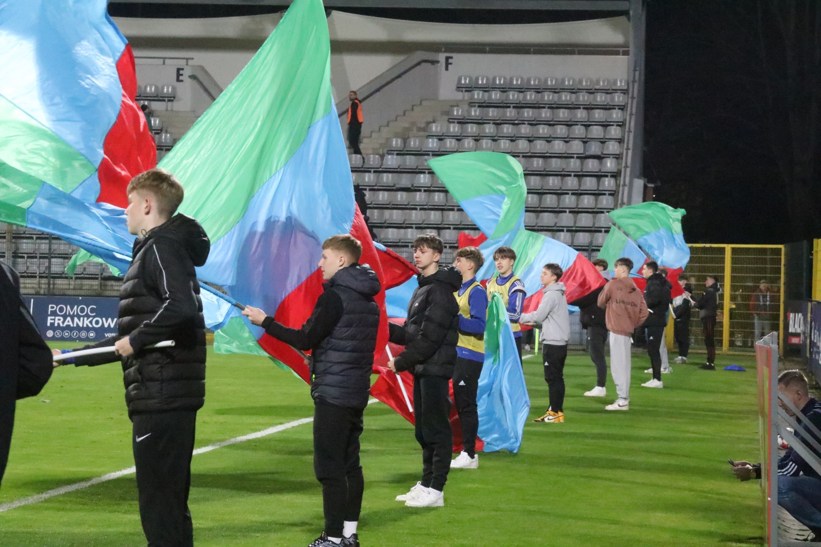 3 151 widzów na meczu Miedź Legnica - Polonia Warszawa