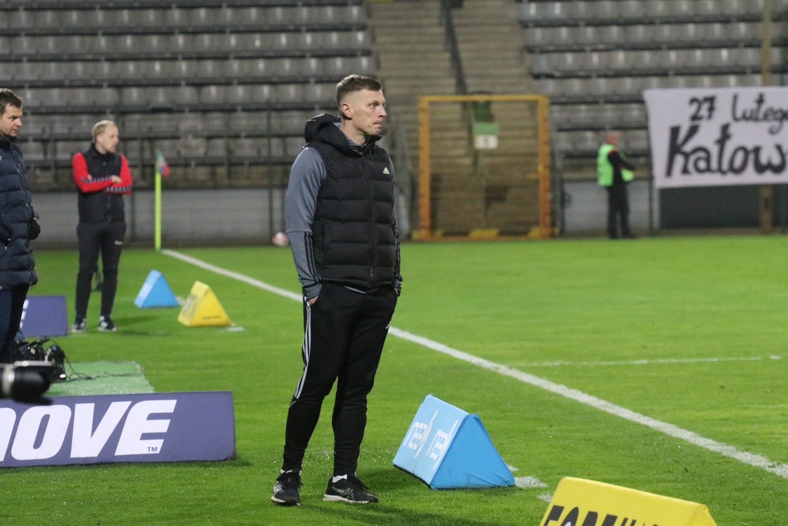 Miedź Legnica pokonała stołeczną Polonię po golach Antonika