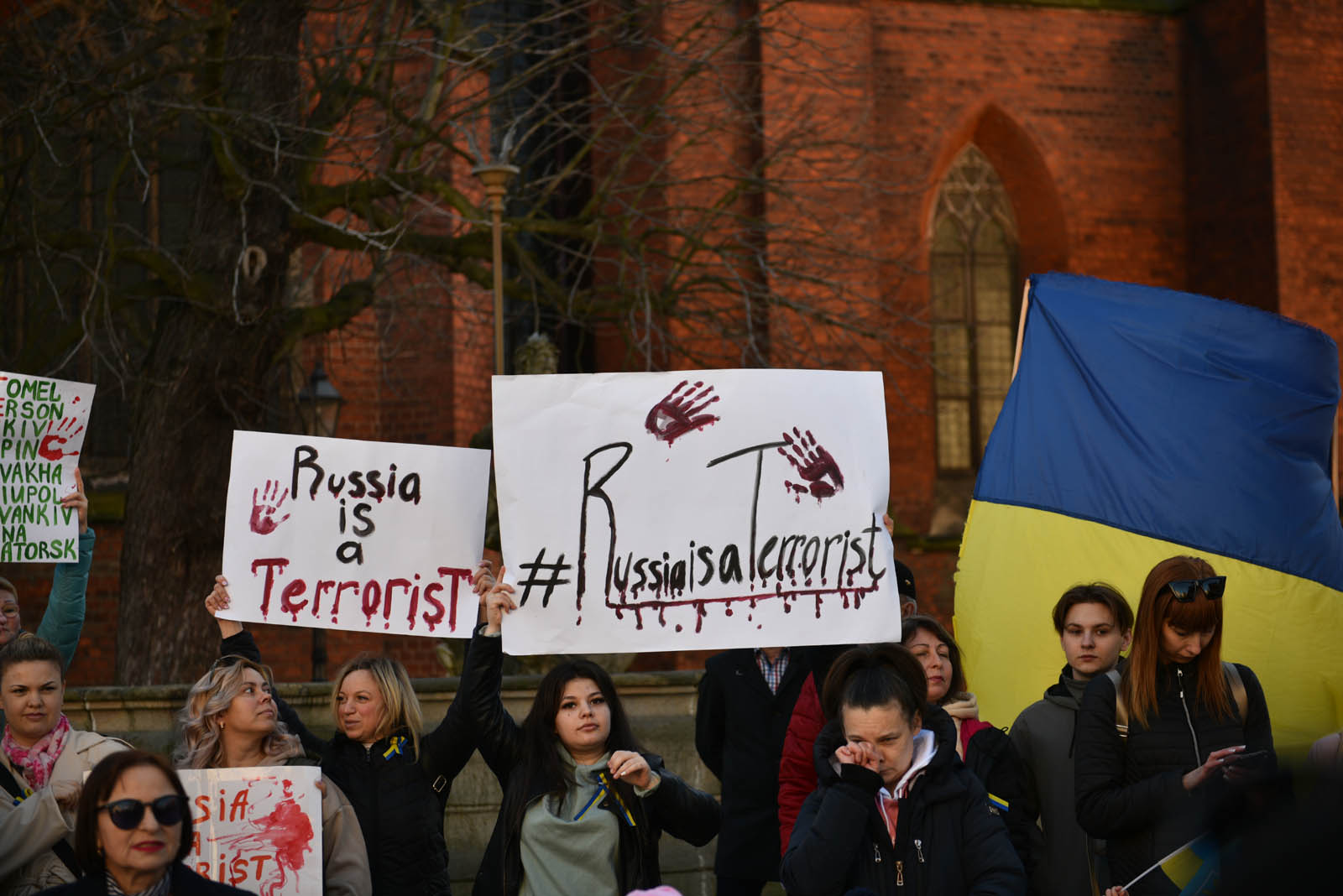 Manifestowali pokojowo w drugą rocznicę wojny w Ukrainie