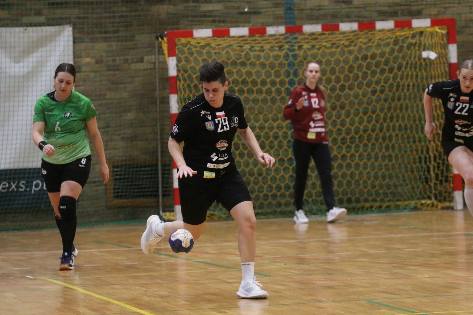 Szczypiornistki z Legnicy wygrywają kolejny ligowy mecz
