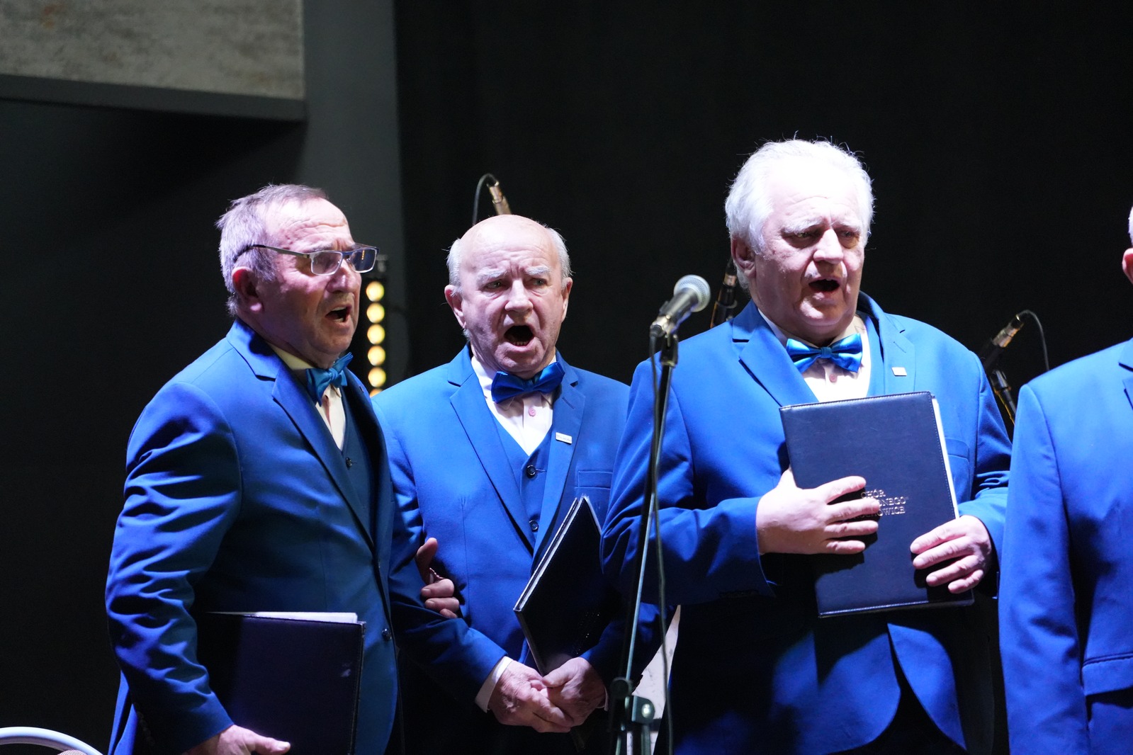 Szalony i „brokatowy”  Dzień Kobiet w Prochowicach