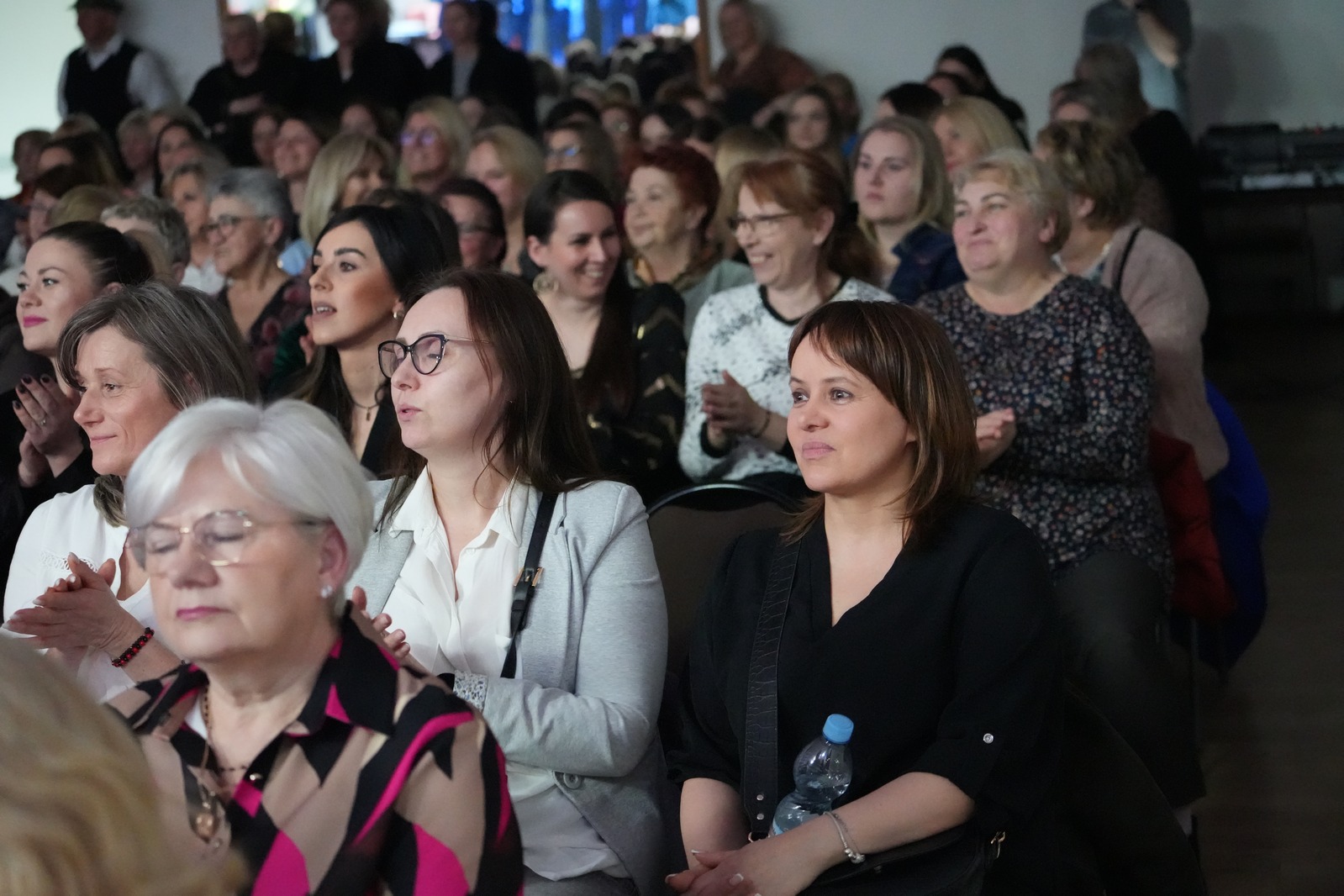 Szalony i „brokatowy”  Dzień Kobiet w Prochowicach