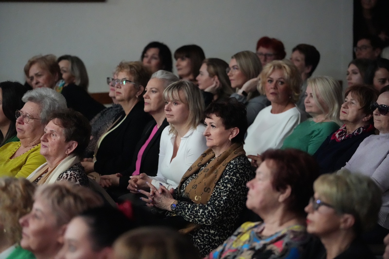 Szalony i „brokatowy”  Dzień Kobiet w Prochowicach